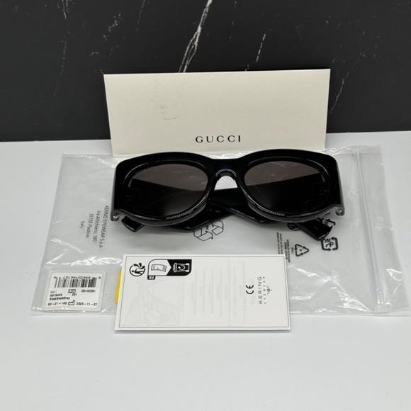 NEW GUCCI GG1544S 001 WOMEN SUNGLASSES GUCCI GG 1544S 001 BLACK GREY EYEWEAR - Picture 11 of 12